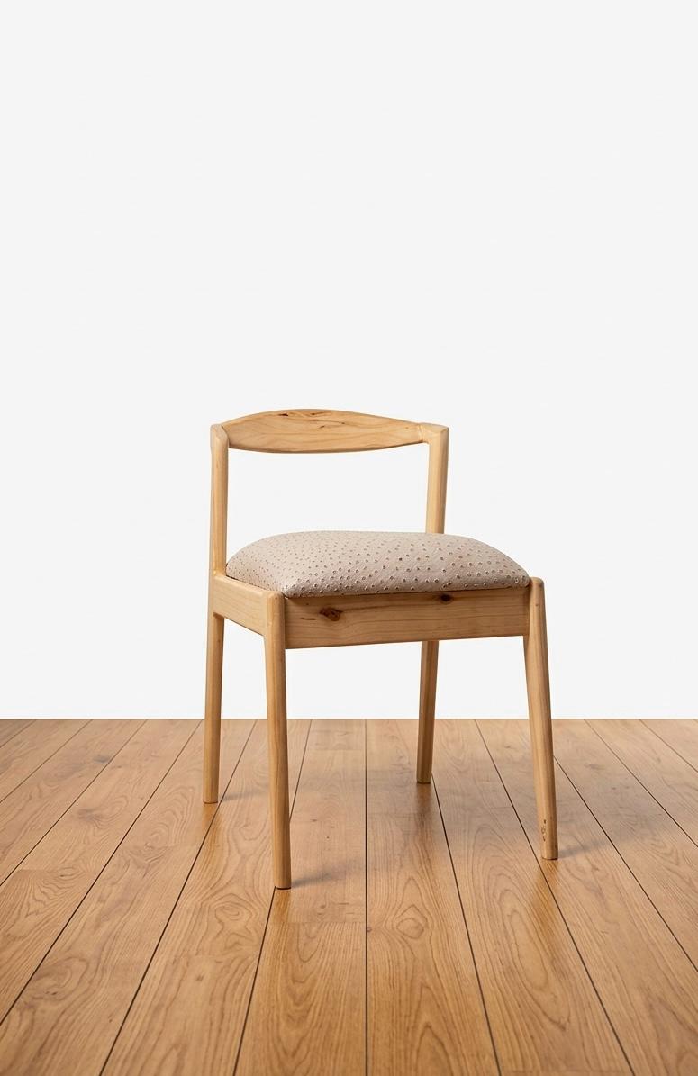 Ntinti dining chair